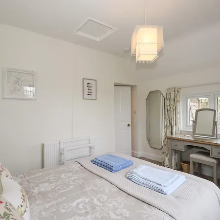 Larch אמבלסייד